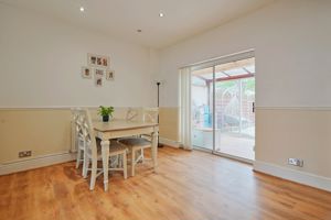 Main Avenue Totley Rise